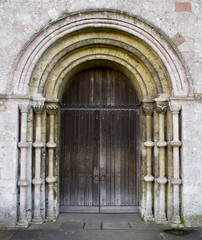 Fototapeta na wymiar Kościół drzwi