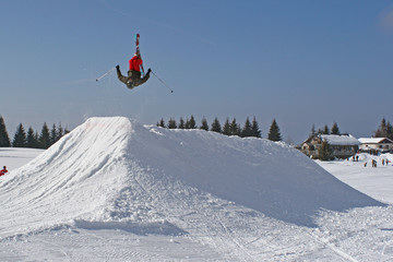 saut &agrave; ski l'hiver