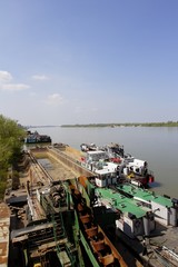 danube river barge