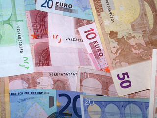 banknotes.