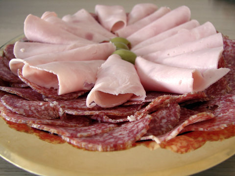 cold meat slices