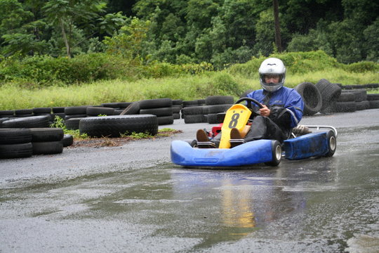 karting in the rain 4