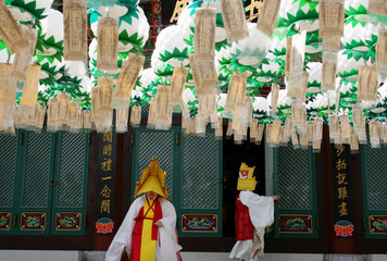 Obraz premium leaving the temple