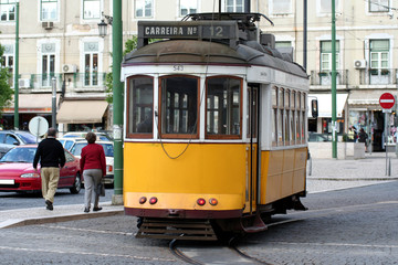Fototapeta na wymiar tramwajowych od LISBONNE