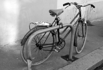 Naklejka na ściany i meble vélo rouillé