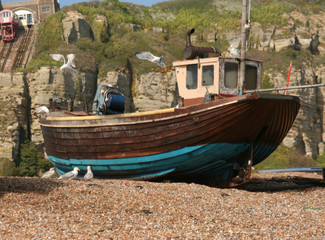 Obraz premium trawler on beach