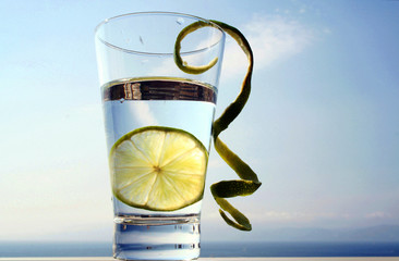 eau pure et citron vert