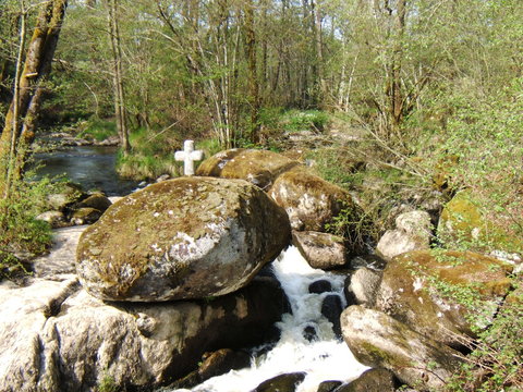 rocher branlant