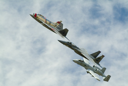 f86, f22, f15, a10 together in flight