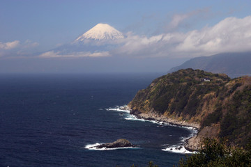 floating fuji