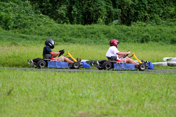 kart in a turn © Xavier MARCHANT