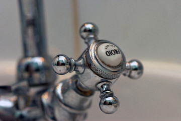 robinet de salle de bain