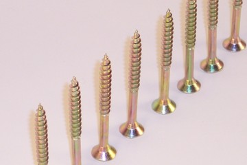 screws on line