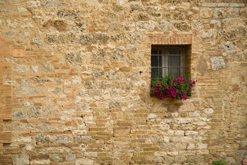 Fototapeta na wymiar italian window