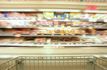 supermarket blur