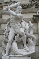 herkules statue