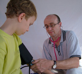 child patient check up