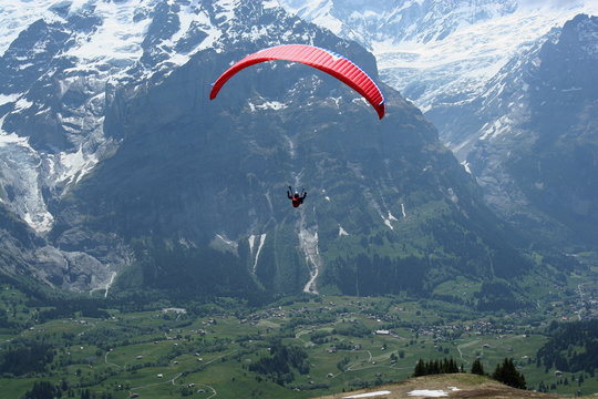 paragliding in switzerland