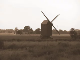 Lichtdoorlatende gordijnen Molens moulin dans la campagne solognote