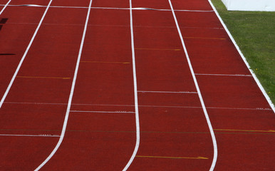 straight running track