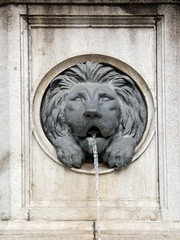 wall fountain