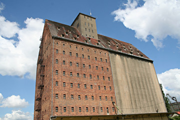 magdeburg - speicher auf dem hafengelände