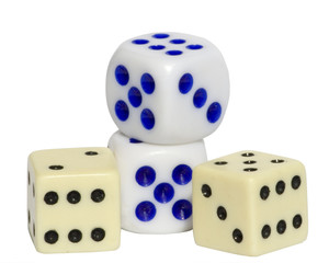 4-dice-with-clipping-path