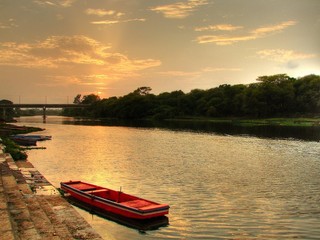 Naklejka na ściany i meble lonely sunset