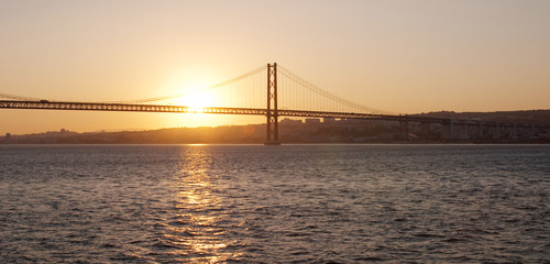 Fototapeta na wymiar most 25 kwietnia