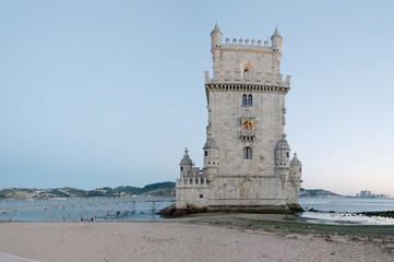 Fototapeta na wymiar Wieża Belém, Lizbona