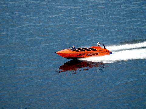 Powerboat 1