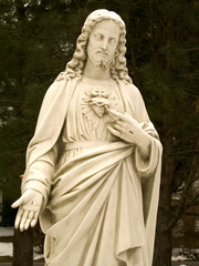 sacred heart of jesus statue