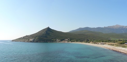 grande plage dans le cap corse