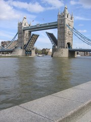 Fototapeta na wymiar london bridge