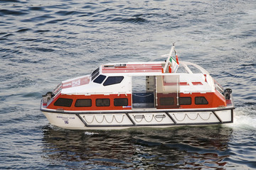 lifeboat returning