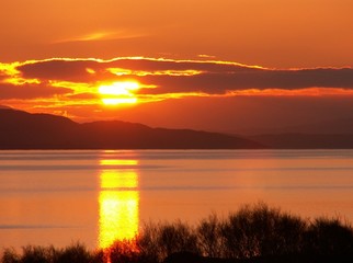 sunrise reflection over lake - 825000