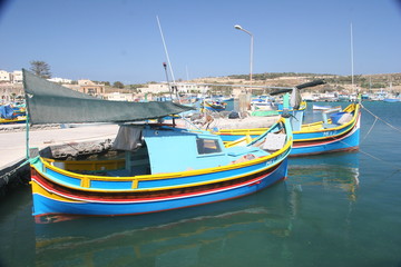 Fototapeta na wymiar Maltański rybackie statki