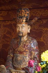 statue of first emperor