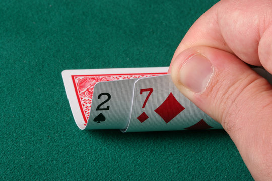 the worst hand in texas holdem poker