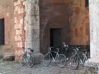 Fototapeta na wymiar bicycles 2