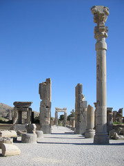 tachte jamshid bei schiraz / iran - prachtstraße