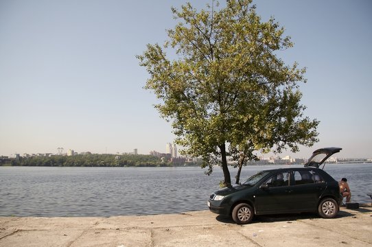 river dniepr on the city