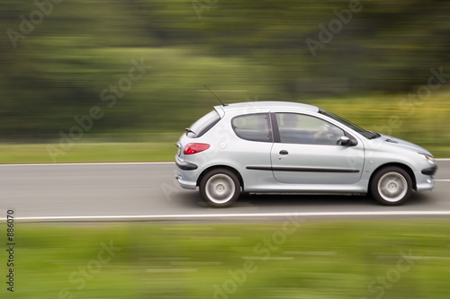&ldquo;schnell fahrendes auto&rdquo; Stockfotos und lizenzfreie Bilder auf Fotolia