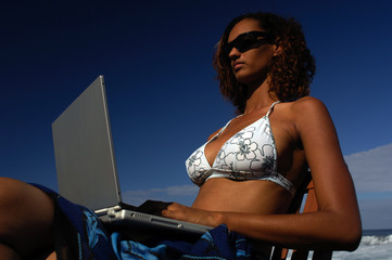 ordinateur à la plage 1