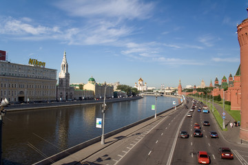 Fototapeta na wymiar Kreml i świątynią Chrystusa Zbawiciela