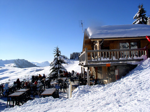 moutain snow cottage