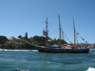 segelboot im hafen von sydney