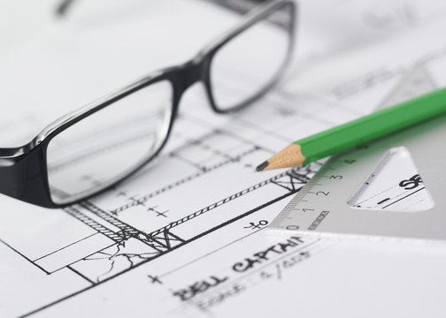 plan,lunettes et équerre
