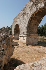 vieil aqueduc romain