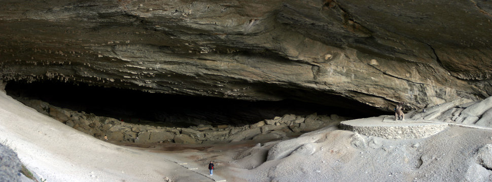 grotte du milodon - torres del paine